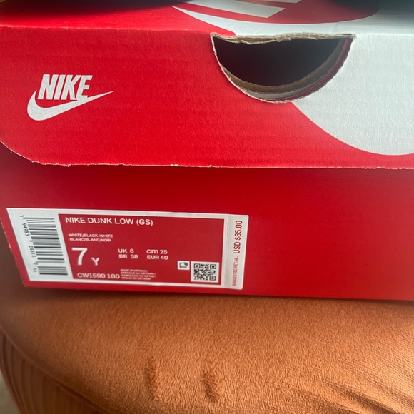 Nike dunk low panda (GS) - Picture 3 of 5